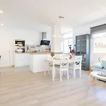 Center 100m From The - Happy Марбелья
