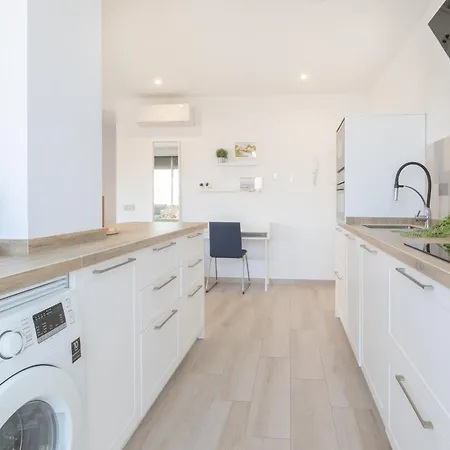 Center 100m From The - Happy Apartment *