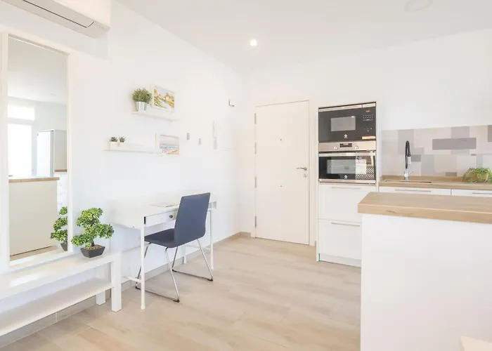 Center 100m From The - Happy Marbella